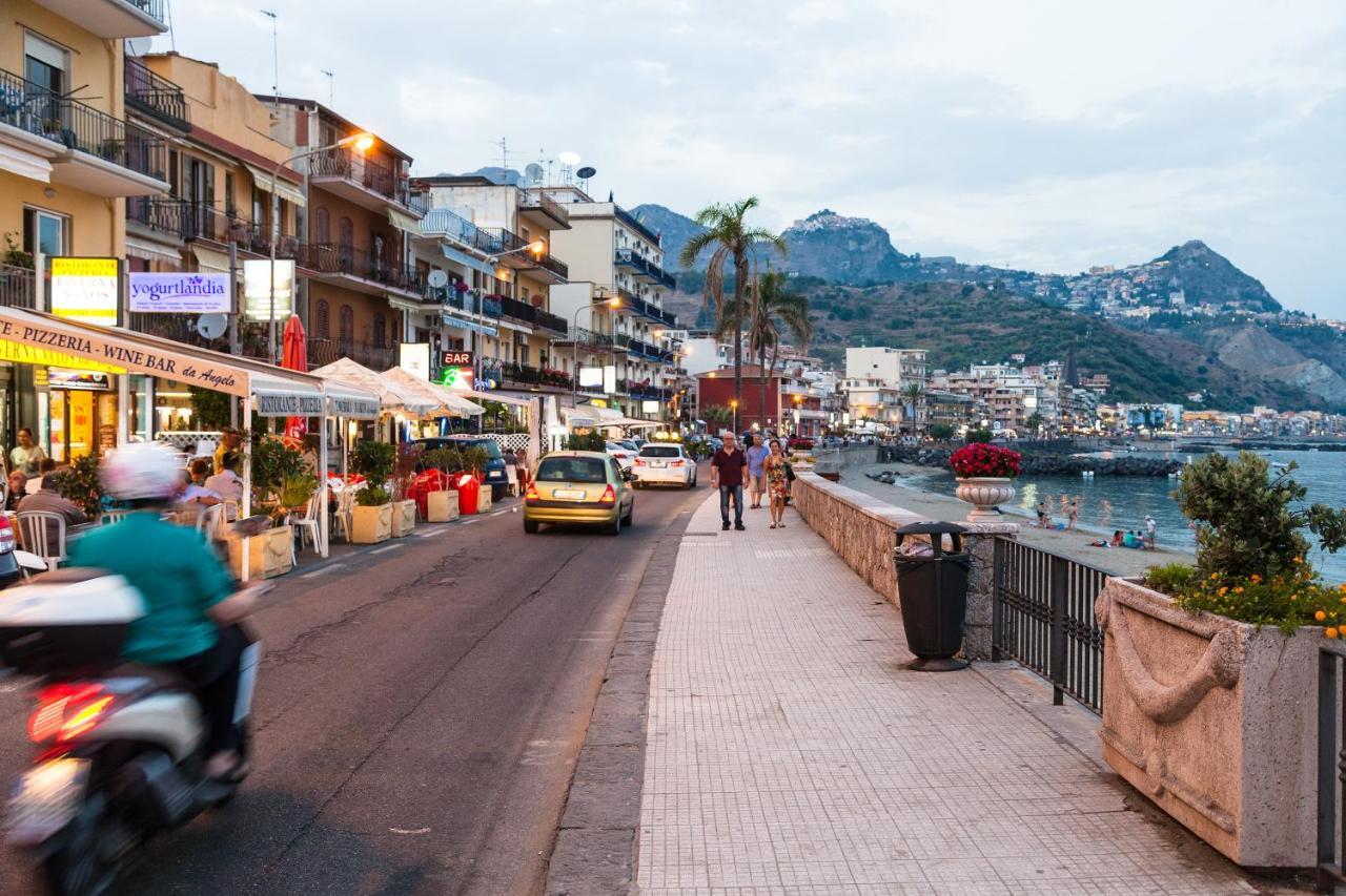 Le Tre More Giardini Naxos Εξωτερικό φωτογραφία